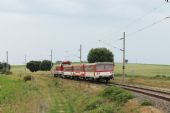 736.104 s Os 5718 za zastávkou Pozba. 9.6.2012 © Bc. Jozef Gulík