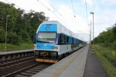 28.06.2012 - Cerhenice: 471.066-1/971.066-6 odjíždí jako Os 9320 Kolín - Praha Masarykovo n. © PhDr. Zbyněk Zlinský