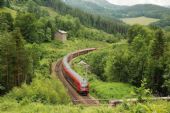 Railjet 8090.733 vjíždí do Steinbauer tunelu, Eichberg, 10.06.2012 © Lukáš Hučko