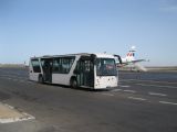 15.06.2012 - Aéroport de Monastir: letištní autobus Volvo zakrývá Airbus A320-214 OK-HCA pro let HCC 6995 © PhDr. Zbyněk Zlinský