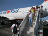 15.06.2012 - Aéroport de Monastir: cestující letu HCC 6995 musí opustit letoun A320-214 OK-HCA © PhDr. Zbyněk Zlinský
