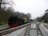 Souprava osobního vlaku stojí v rozestavěném kolejišti koncového nádraží Göhren po příjezdu z Putbusu	. 20.4.2012 © 	Tomáš Kraus