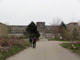 Prora: ponurý vstup do areálu nacistického letoviska od dopravního muzea- malá část ''severního křídla 1'', jednoho z celkem 8 stejných	. 20.4.2012 © 	Jiří Mazal