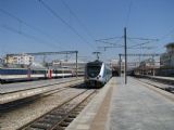 07.06.2012 - Gare de Tunis: EMU 2 přijíždí jako vlak 144 Erriadh - Tunis © PhDr. Zbyněk Zlinský