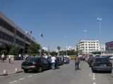 07.06.2012 - Tunis: Place de Barcelone - taxíky před nádražím © PhDr. Zbyněk Zlinský