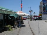 07.06.2012 - Tunis: zbytek spojnice stanice TGM (v pozadí) s nákladovým nádražím odbočuje z Avenue Habib Bourguiba u autobusového nádraží © PhDr. Zbyněk Zlinský