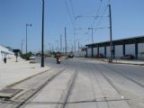 07.06.2012 - Tunis: spojovací koleje depa a Station Tunis Marine vedou přes Avenue Habib Bourguiba © PhDr. Zbyněk Zlinský