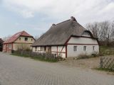 Kap Arkona: jeden z posledních staletých rybářských domků na hlavní ulici Dorfstrasse v centru vesničky Putgarten	. 21.4.2012 © 	Jiří Mazal