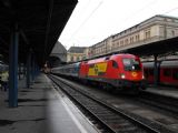 Taurus 1116.064 GySEV v čele R 9208/998 smer Sopron v ŽST Budapest Keleti pu., 07.05.2012 © Róbert Žilka