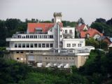 Dresden, Standseilbahn, horní stanice Weißer Hirsch (nižší hrázděná budova zcela vpravo), 6.7.2012 © Jiří Mazal