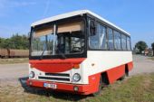 18.08.2012 - Pardubice-Rosice n.L.: historický autobus Avia Ikarus 553 ZD Kojčice na parkovišti za výpravní budovou © PhDr. Zbyněk Zlinský