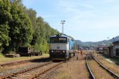 09.09.2012 - Trutnov hl.n.: 750.706-4 od R 853 „Rozkoš“ Praha hl.n. - Trutnov hl.n. posunuje za stavědlo III © PhDr. Zbyněk Zlinský