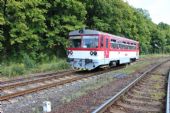 09.09.2012 - Trutnov: 810.543-9 GWTR opustil hlavní nádraží jako Os 15714 do Svobody nad Úpou © PhDr. Zbyněk Zlinský