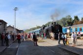 09.09.2012 - Trutnov hl.n.: 464.008 v čele Zvl Os 15743 ze Svobody nad Úpou © PhDr. Zbyněk Zlinský