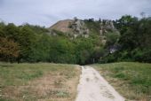 29.08.2012 - Mikulov: cesta ke vchodu do jeskyně Na Turoldu © Radek Hořínek