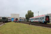 22.09.2012 - PSO Nymburk: vozy cizího původu, zleva 61 55 88-91 101-1 WRmz, 50 81 21-70 597-6 Bmz a 61 81 21-70 101-4 Bmz © PhDr. Zbyněk Zlinský