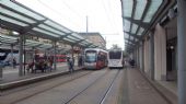 Saarbrücken: křižování tramvají Saarbahn na Mainzer Straße v blízkosti přechodu tramvajové trati na železniční	2.7.2012	 © Jan Přikryl