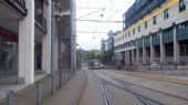 Saarbrücken: tramvaj typu Flexity Link od Bombardieru opouští po ulici St. Johanner Straße terminál MHD u nádraží	2.7.2012	 © Jan Přikryl