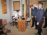 6.10.2012 - Polička,  Městské muzeum: prodej jízdenek - Mgr. Pavla Juklová, Josef Vendolský a Pavel Stejskal © Karel Furiš