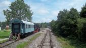 Wutachtalbahn: parní lokomotiva válečné řady 52 DRG a nerekonstruovaný ''Umbauwagen'' DB na odstavné koleji stanice Blumberg-Zollhaus	4.7.2012	 © Jan Přikryl