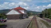 Wutachtalbahn: celkový pohled na výpravní budovu stanice Fützen	4.7.2012	 © Jan Přikryl