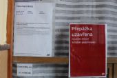 15.12.2012 - Stará Paka: značně omezená otevírací doba výdejny jízdenek © PhDr. Zbyněk Zlinský