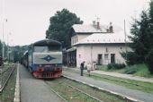 2001 - Rožnov pod Radhoštěm, 751 002-7 + 423.041 © Jiří Valenta