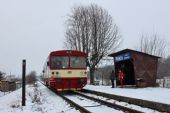 19.01.2013 - Peklo nad Zdobnicí: 810.458-0 přijíždí jako Os 25226 Doudleby n.O. - Rokytnice v O.h. © PhDr. Zbyněk Zlinský