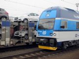 8.3.2013 - Ostrava-Svinov: 471 083-6 a nová auta © Karel Furiš