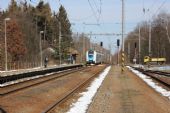 23.03.2013 - Stéblová: 440.009-9+442.009-7+441.009-8 přijíždí jako Os 6207 Jaroměř - Pardubice hl.n. © PhDr. Zbyněk Zlinský