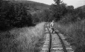 Srpen 1990 - KOLŽ: Kamarád Bodřík na trati kus pod Skanzenem © Mixmouses