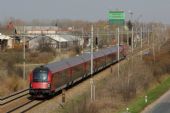17.04.2013 - Podivín: Railjet jako EC 30000 Wien Meidling - Praha hl.n. uhání směr Brno © Milan Vojtek