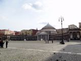 Neapol, Piazza del Plebiscito s kolonádami, 7.4.2013 © Jiří Mazal