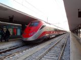 Napoli Centrale, jednotka ř. ETR 500 na spoji kategorie Frecciarossa, 9.4.2013 © Jiří Mazal