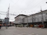 Salzburg Hbf., přednádražní prostor, 11.4.2013 © Jiří Mazal