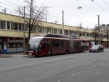 Salzburg, trolejbus typu Trollino 18 MetroStyle u hlavního nádraží, 11.4.2013 © Jiří Mazal