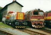 773 009-6 a 781 539-2 v depe Zvolen.   5.9.2001,  Zvolen, © Ondrej Krajňák