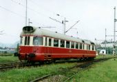 851 022-4 zachádza do depa vo Zvolene.   5.9.2001,  Zvolen, © Ondrej Krajňák