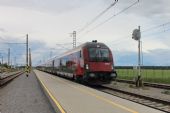 22.05.2013 - ZC VUZ Velim: ''ÖBB railjet'' se strojem 1216.229-5 na postrku opět míjí nástupiště © PhDr. Zbyněk Zlinský