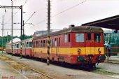 830 181-0 + Bx + Bx + 830 121-0 ako MOs 9113 zo zadu, Prešov, 23.07.2003, © Jiří Škalda