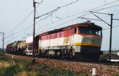 751 085-2 s manipulákom vchádza do barce., Barca, 24.07.2003, © Ondrej Krajňák