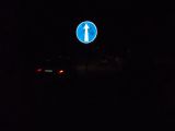 19.5.2013 - dočasná značka prikazuje smer jazdy od dočasného priecestia priamo do mesta na pôvodnú križovatku cesty I/11, Čadca, © Ing. Ján PALUCH, PhD.