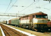 751 034-0 v čele nákladného vlaku, 13.07.2001,  Haniska pri Košiciach, ©  Ondrej Krajňák