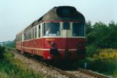 850 026 Os 8423 z Plešivca vchádza do stanice, 03.09.2002,  Haniska pri Košiciach, ©  Ondrej Krajňák