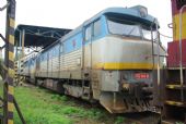 752 043-0 a ďalšie stroje odstavené v depe, 10.04.2013,  Haniska pri Košiciach - ŠRT,  ©  Ondrej Krajňák