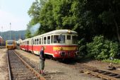 06.07.2013 - Tanvald: M 240.0056 při posunu soupravy zvláštního vlaku, vlevo 814.193-9/914.163-8 © PhDr. Zbyněk Zlinský