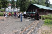 06.07.2013 - Kořenov: Důlní železnice 450 mm - o svezení je velký zájem © PhDr. Zbyněk Zlinský
