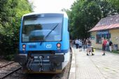 06.07.2013 - Harrachov: dvojice 840.008-7 + 840.015-2 odjede jako Os 16228 Harrachov - Liberec © PhDr. Zbyněk Zlinský