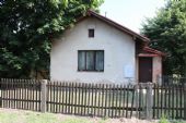 13.07.2013 - Blešno: bývalý strážní domek je zjevně obydlen, byť asi ne trvale © PhDr. Zbyněk Zlinský
