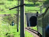 Ďalší tunel, ďalší strážca, Užocký priesmyk, 6.5.2013 © Marek Guspan